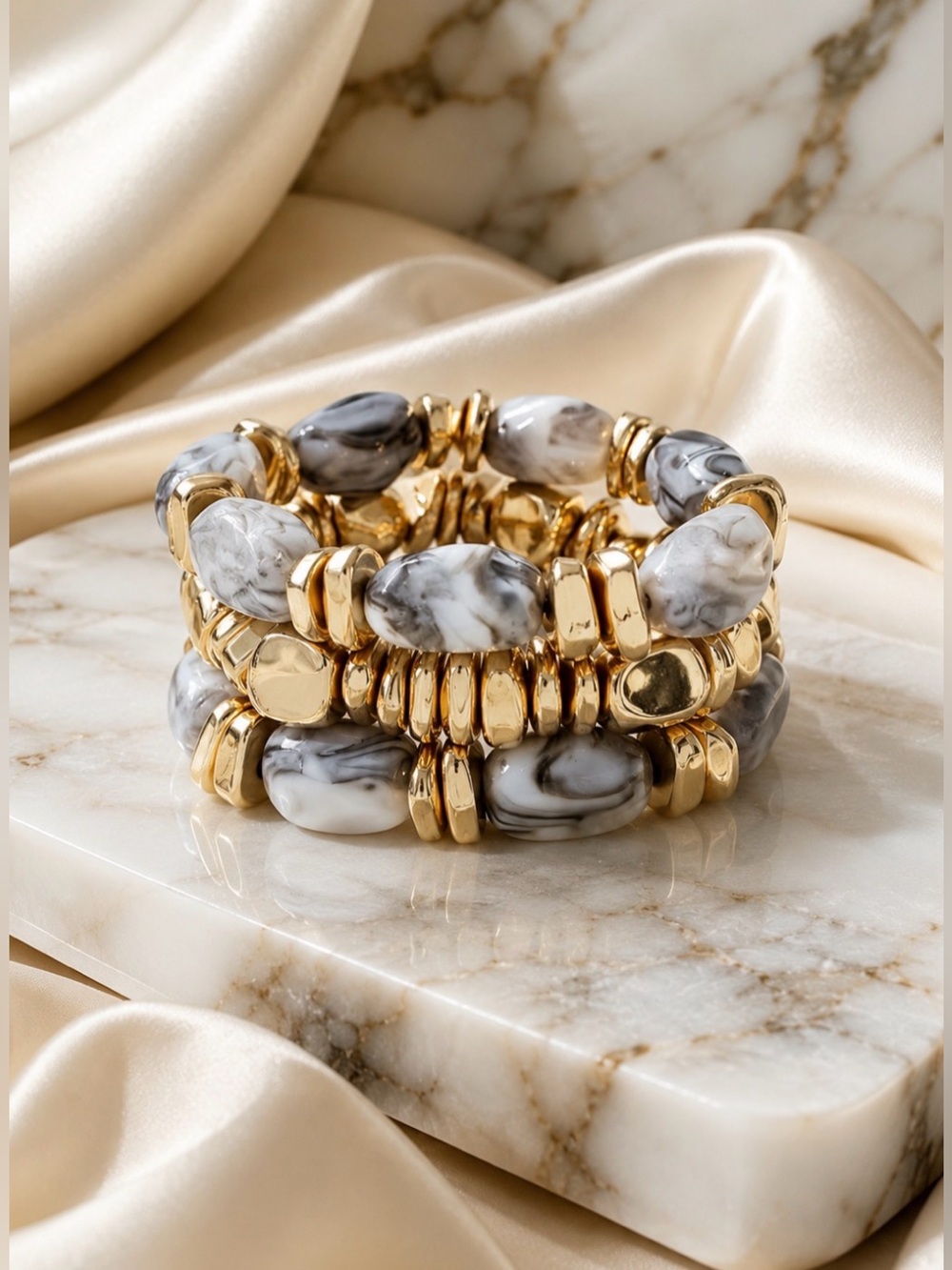 Elegant Gray Marble Resin Beaded Bracelet Set with Gold Accents